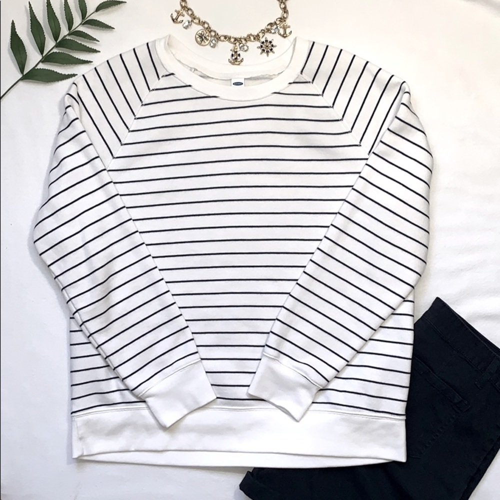 Old Navy Crew Neck Sweater Large